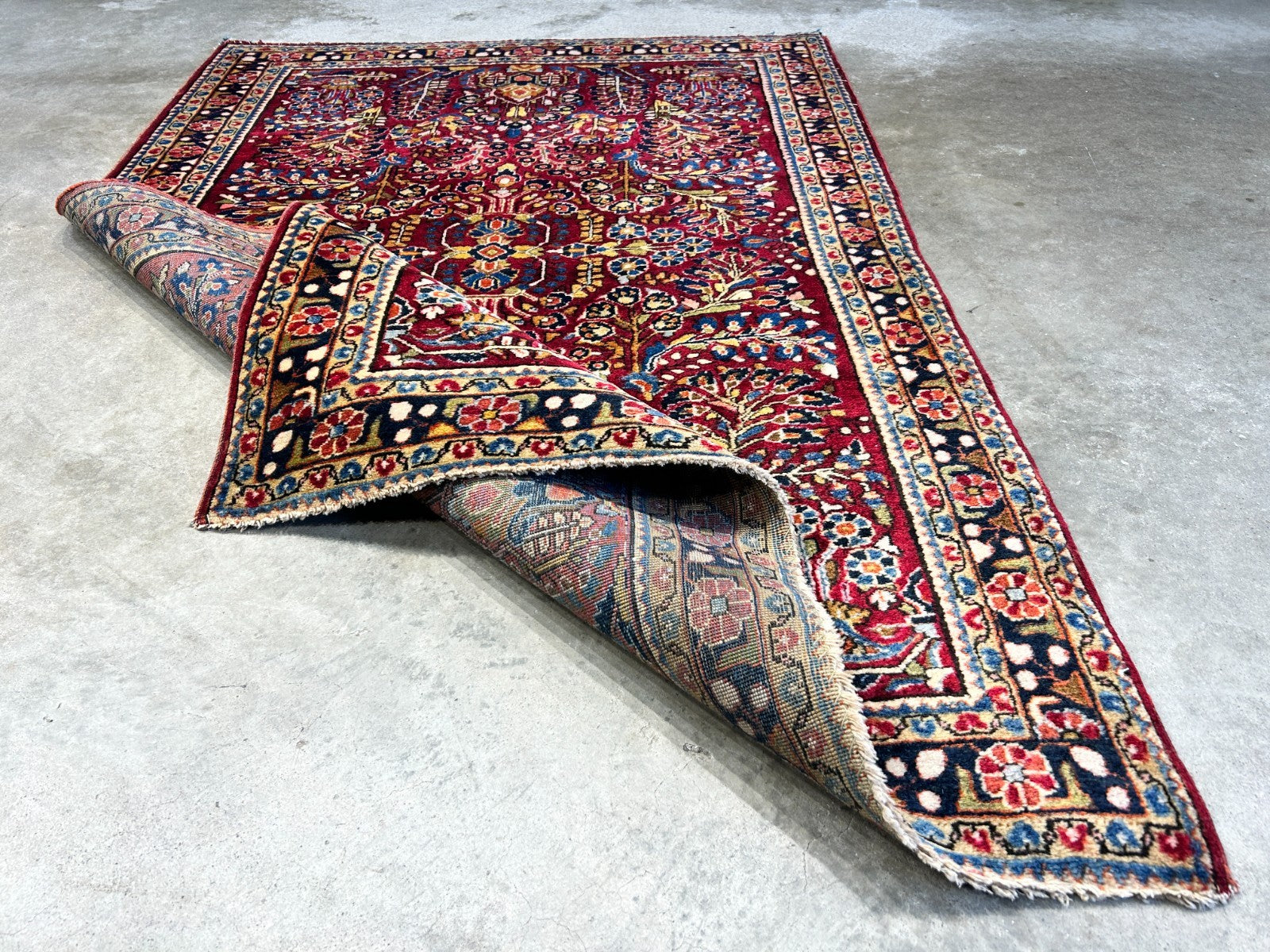 Collector Antique - 3'4"x5'1" Hand-Knotted 100% Wool Pile Sarouke Rug