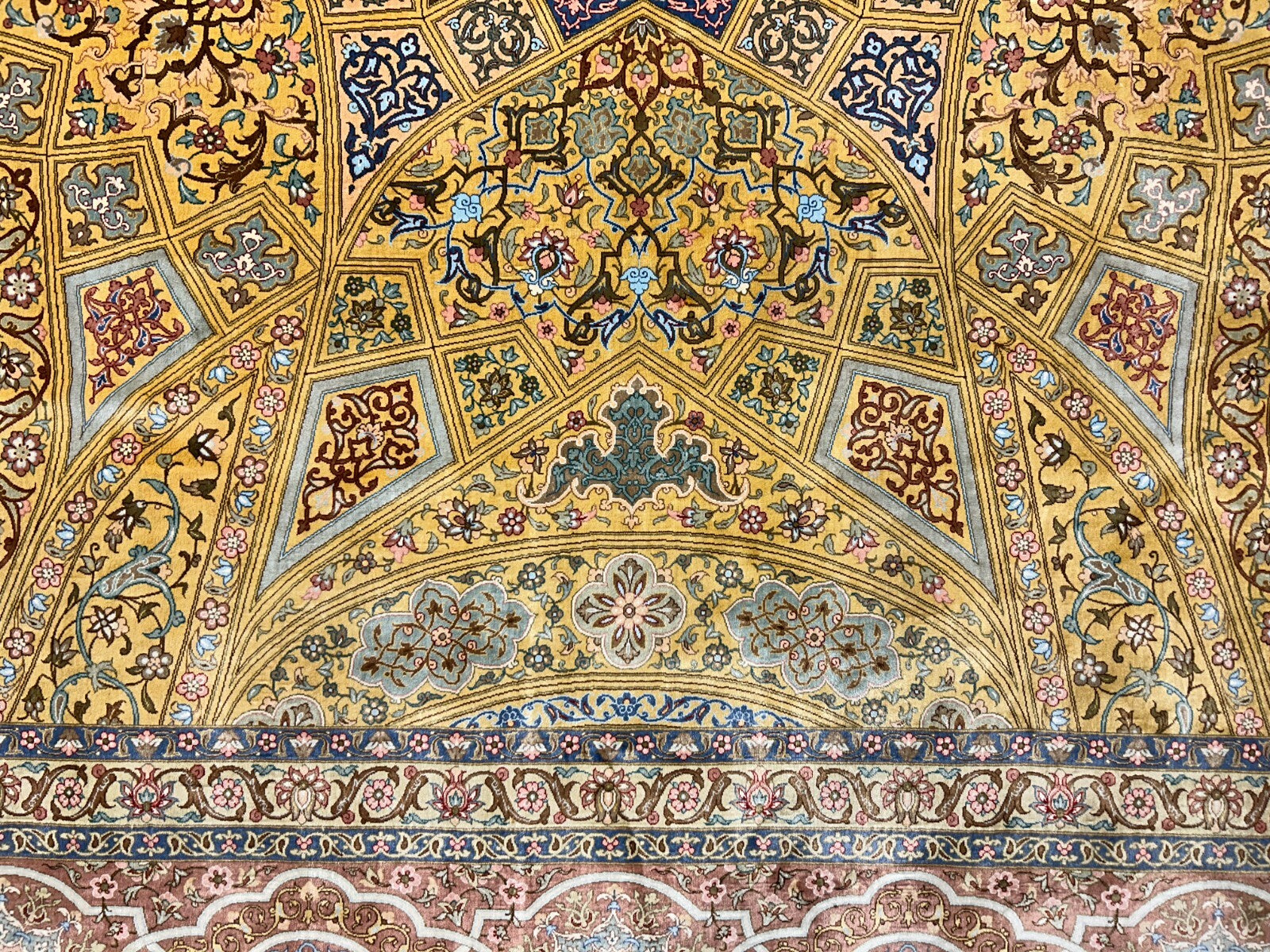 9'8"x12'11" Exquisite Signed Hand-Knotted 100% Silk Qume Rug