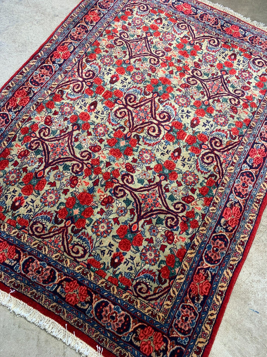 3'8"x4'11'' Hand-Knotted 100% Wool Bidjare Area Rug - Area Carpet