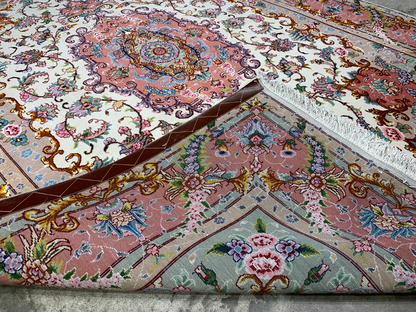 4'11"x6'9" Very Fine Hand-Knotted Wool & Silk Blend Tabrize Rug
