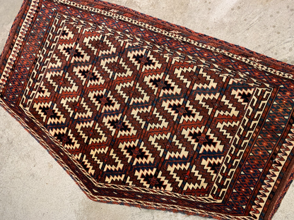 Hand-Knotted 100% Wool Pile Traditional Horse Saddle