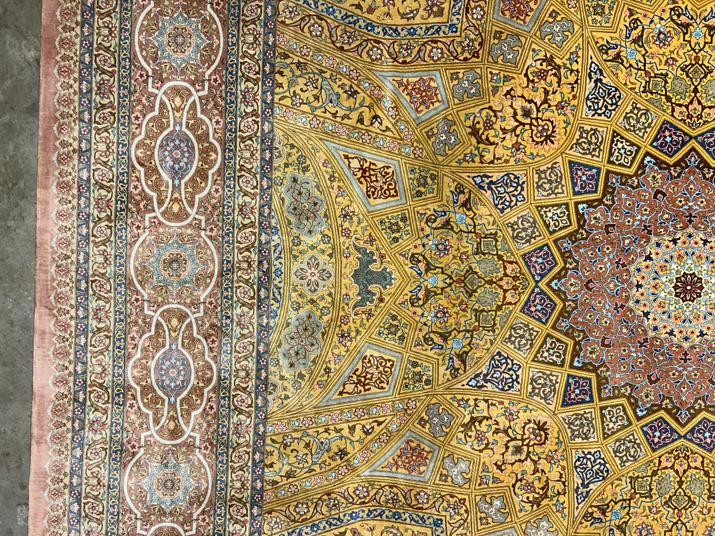 9'8"x12'11" Exquisite Signed Hand-Knotted 100% Silk Qume Rug