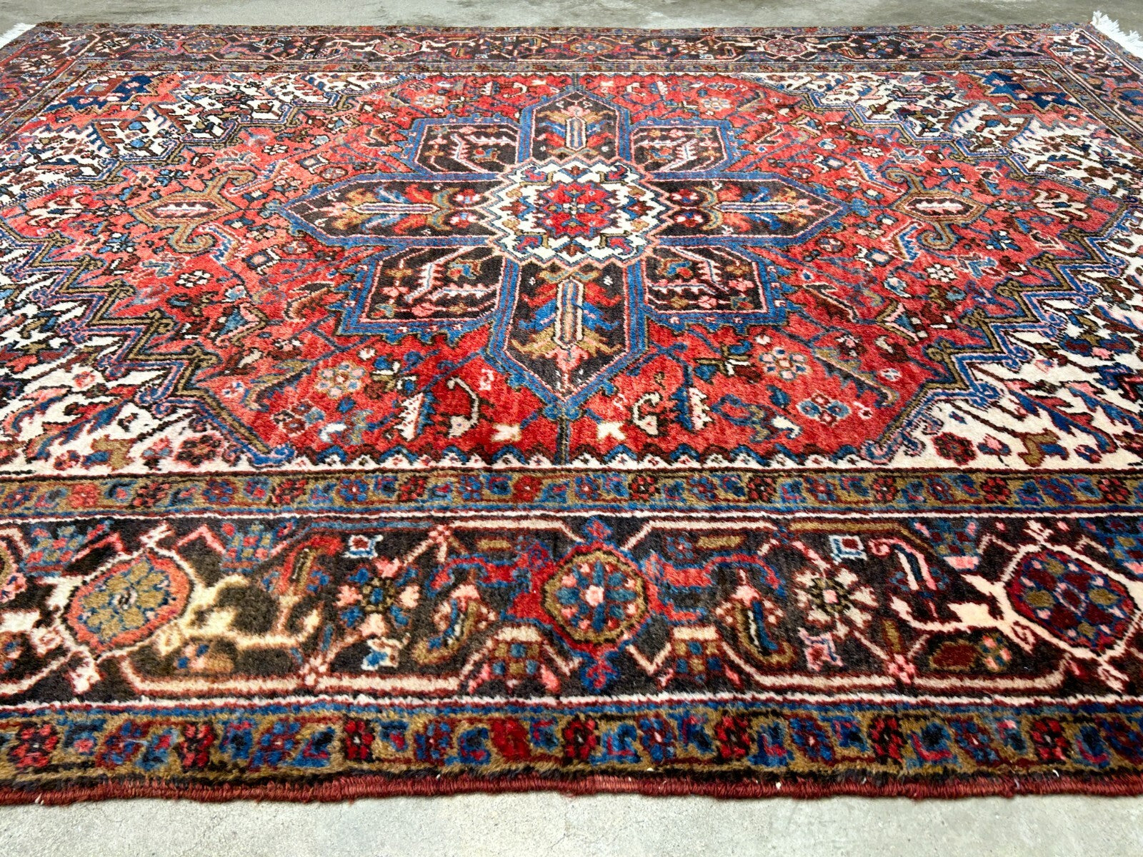 6'6"x8'10" Hand-Knotted 100% Wool Herize Carpet - Area Rug