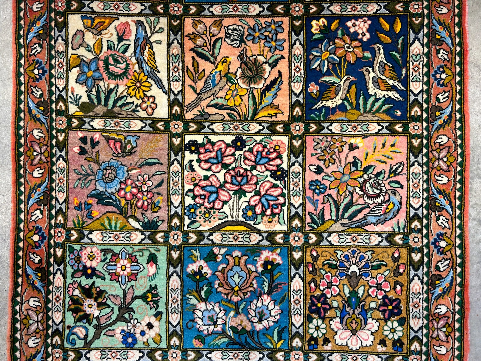 3'5"x5'2" Hand-Knotted 100% Lamb Wool Bakhtiarie Carpet - Area Rug