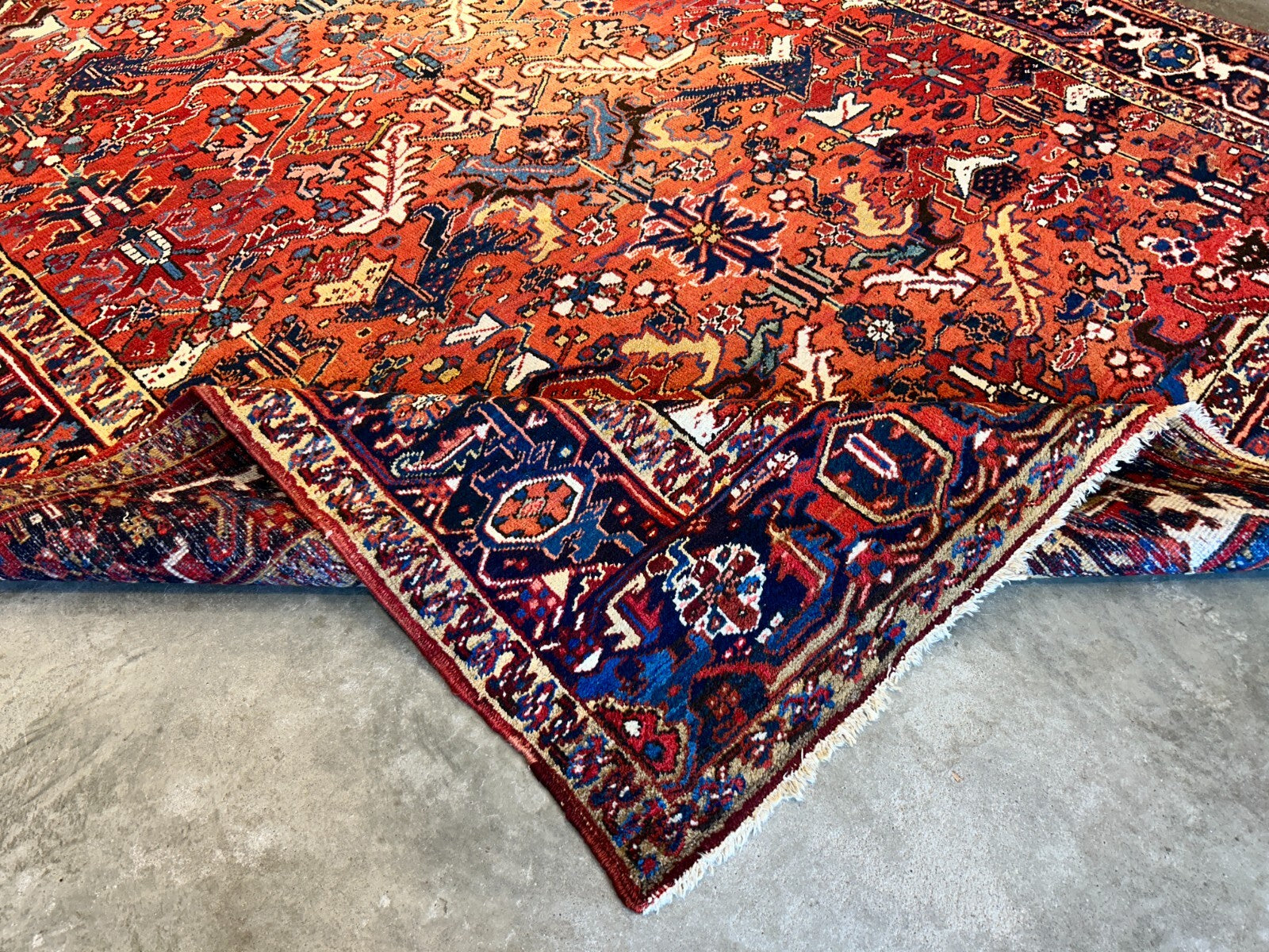 Collector Item - 8'6"x11'4" Antique Fine Wool Herize Hand-Knotted Rug