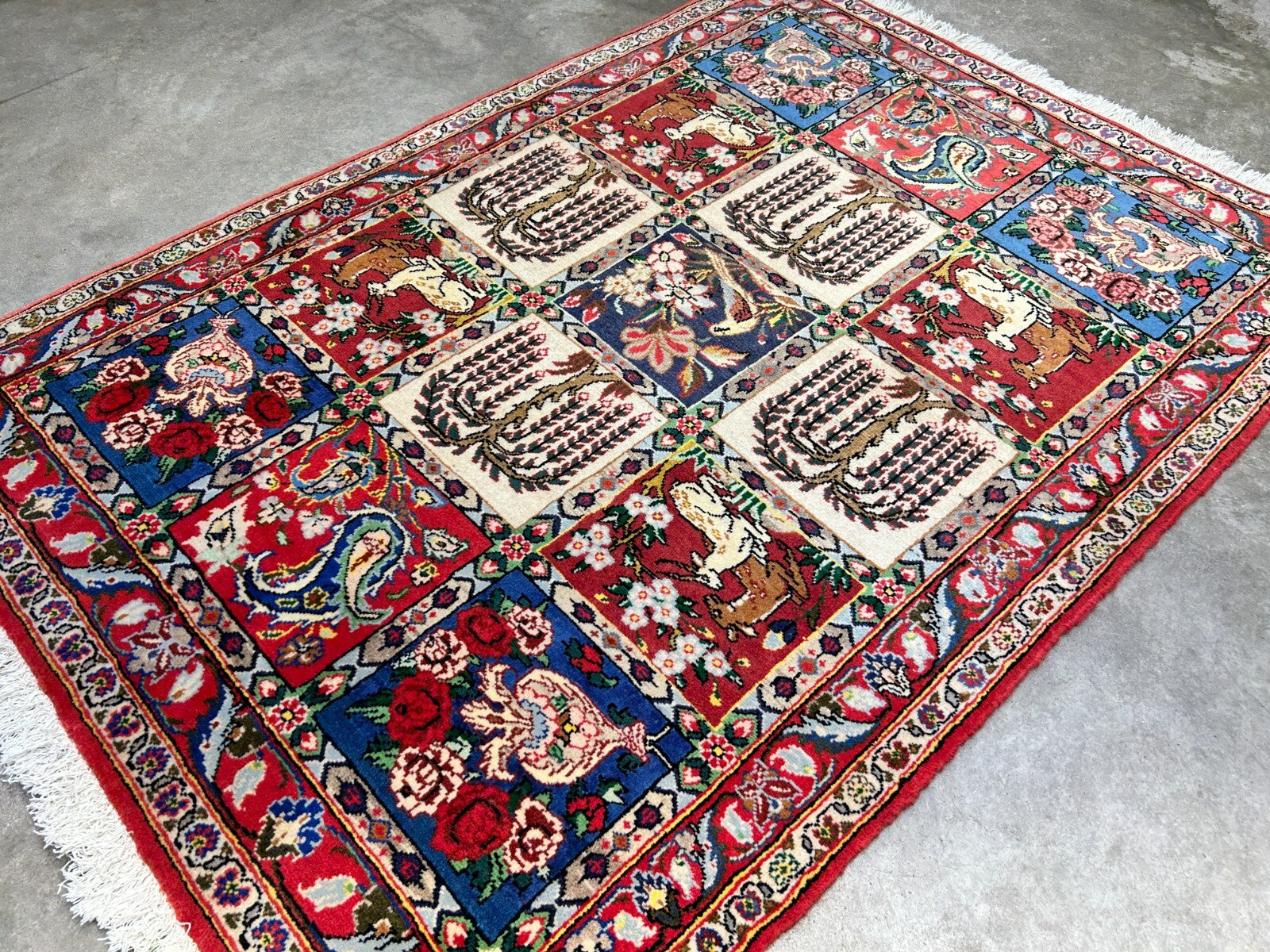 3'5"x5'2" Hand-Knotted 100% Lamb Wool Bakhtiarie Carpet - Area Rug
