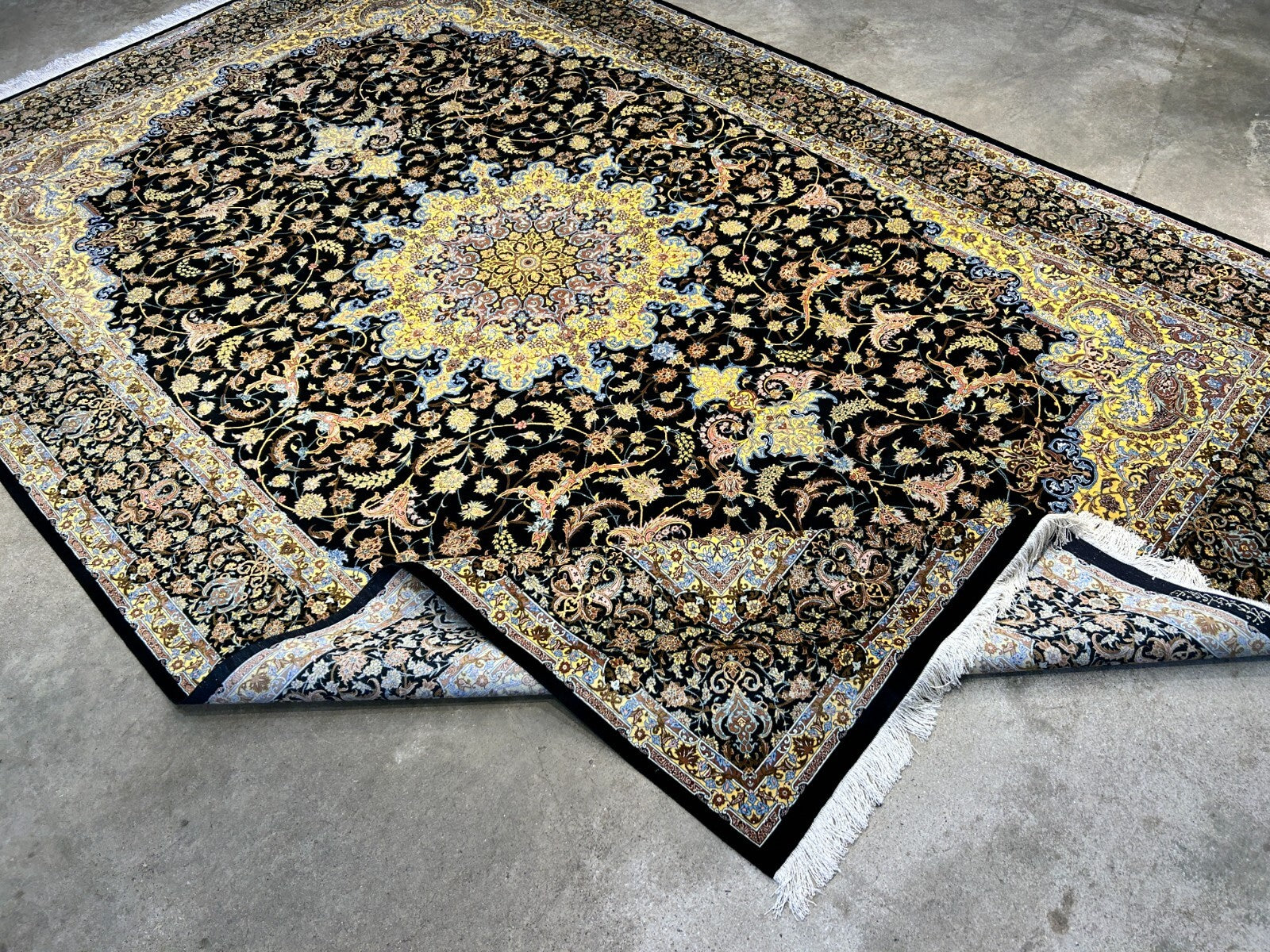 6'6"x10' Exquisite Hand-Knotted 100% Silk Qume Rug