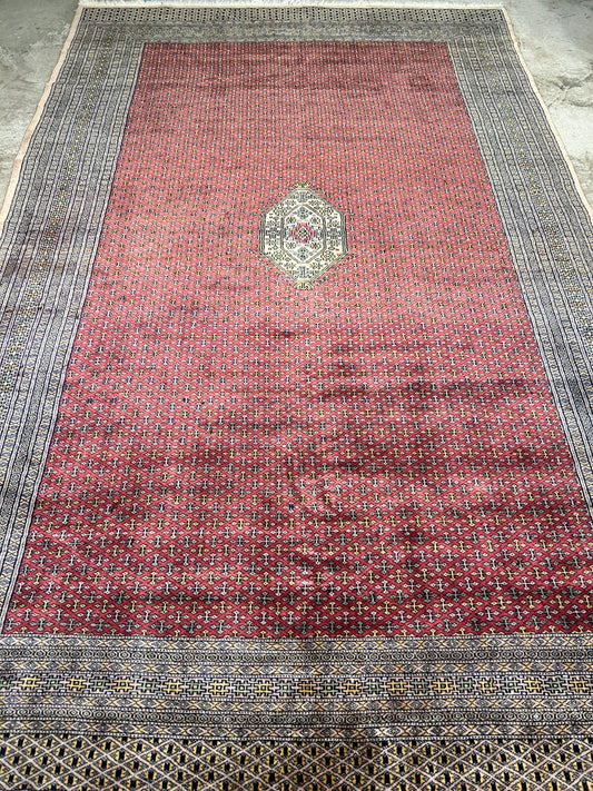 6'x9' Vintage Old Hand-Knotted Wool Oriental Rug - Area Carpet