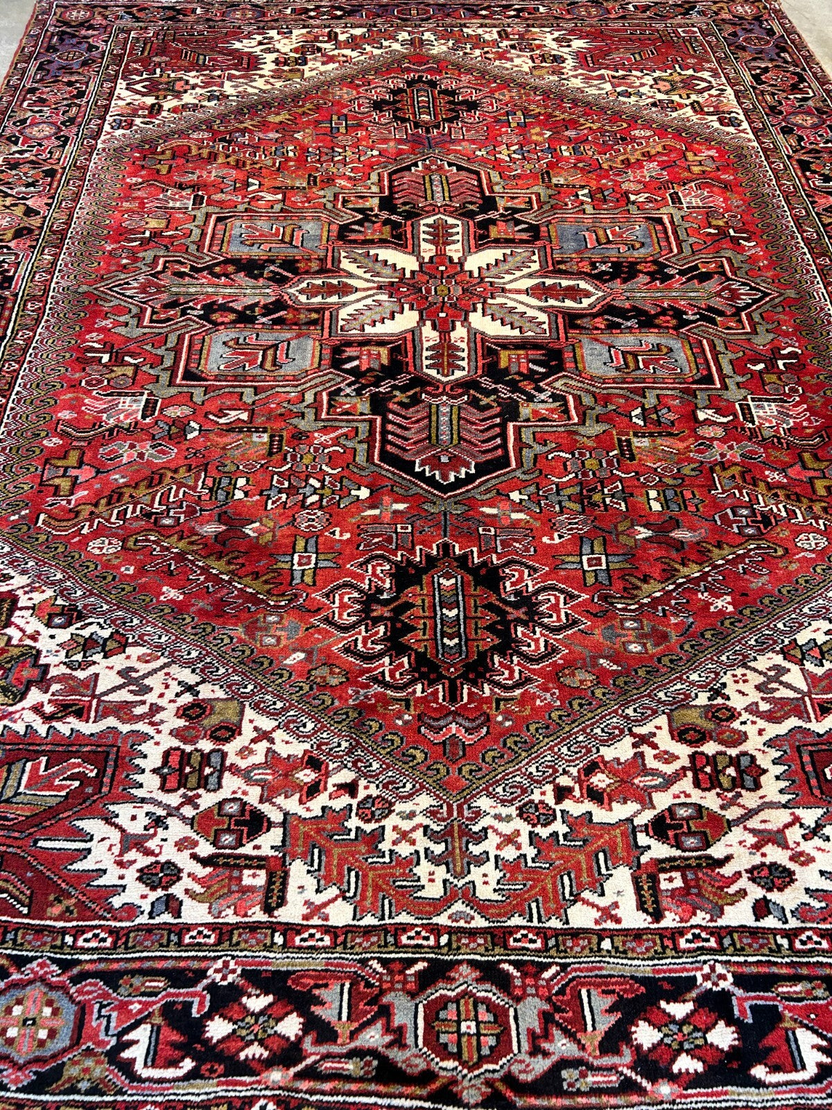 9'x11'5" Hand-Knotted 100% Wool Pile Herize Rug