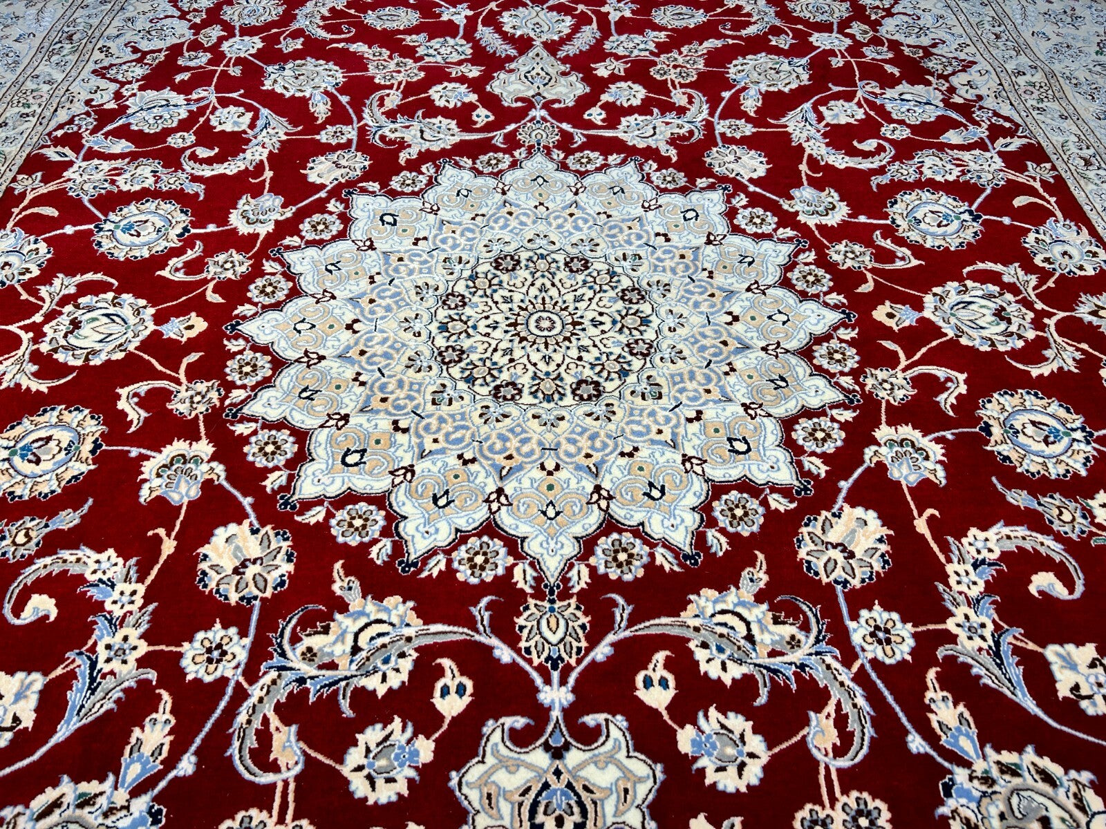 6'7"x9'6" Fine Hand-Knotted Wool & Silk Naine Rug - Area Carpet