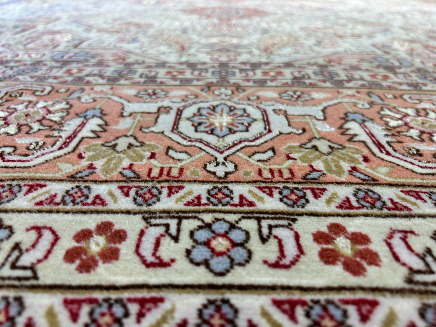 6'7"x9'10" Fine Hand-Knotted Wool & Silk Blend Tabrize Herize Carpet - Area Rug