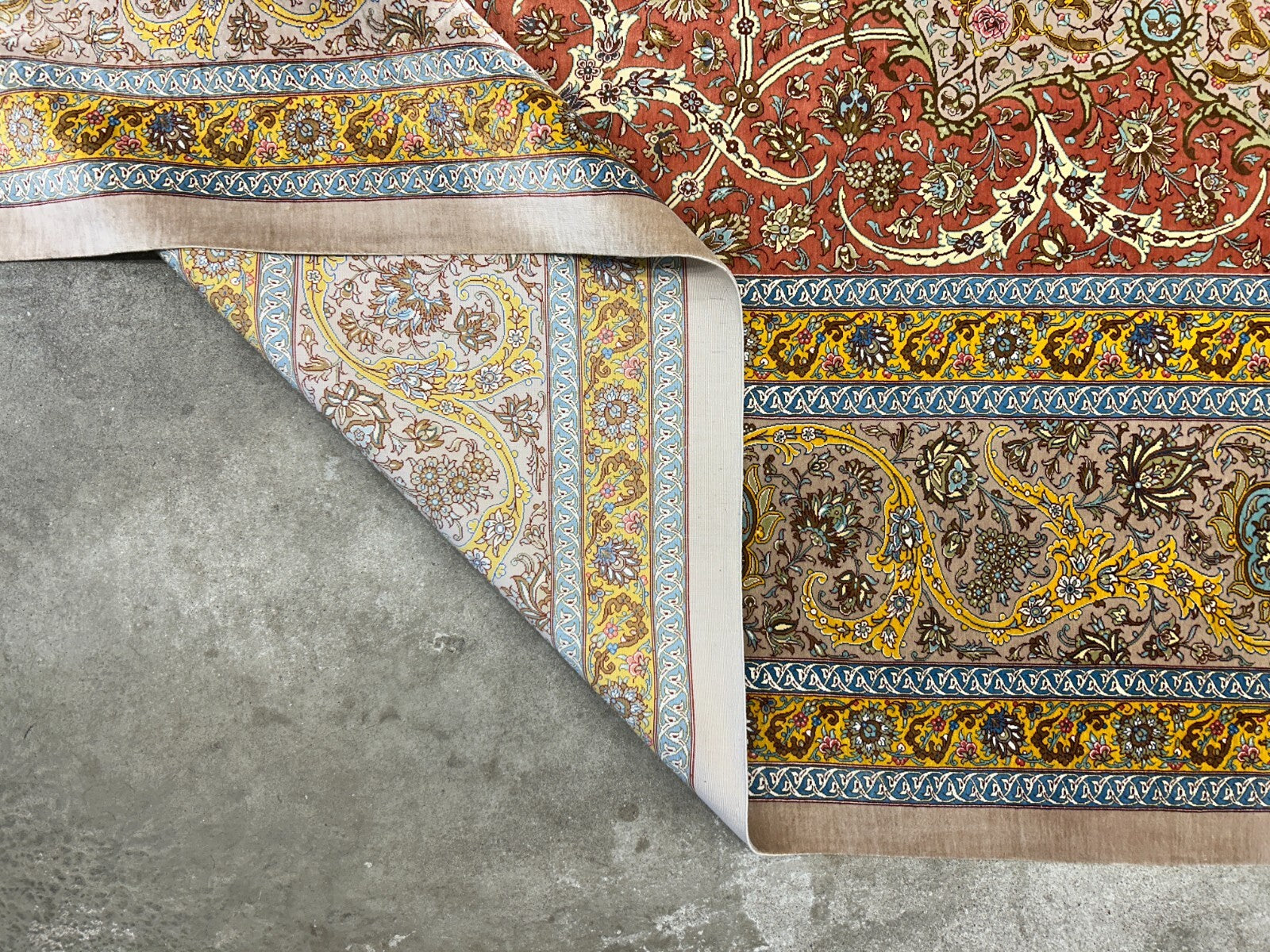 9'9"x13'4" Exquisite Signed Hand-Knotted 100% Silk Qume Rug