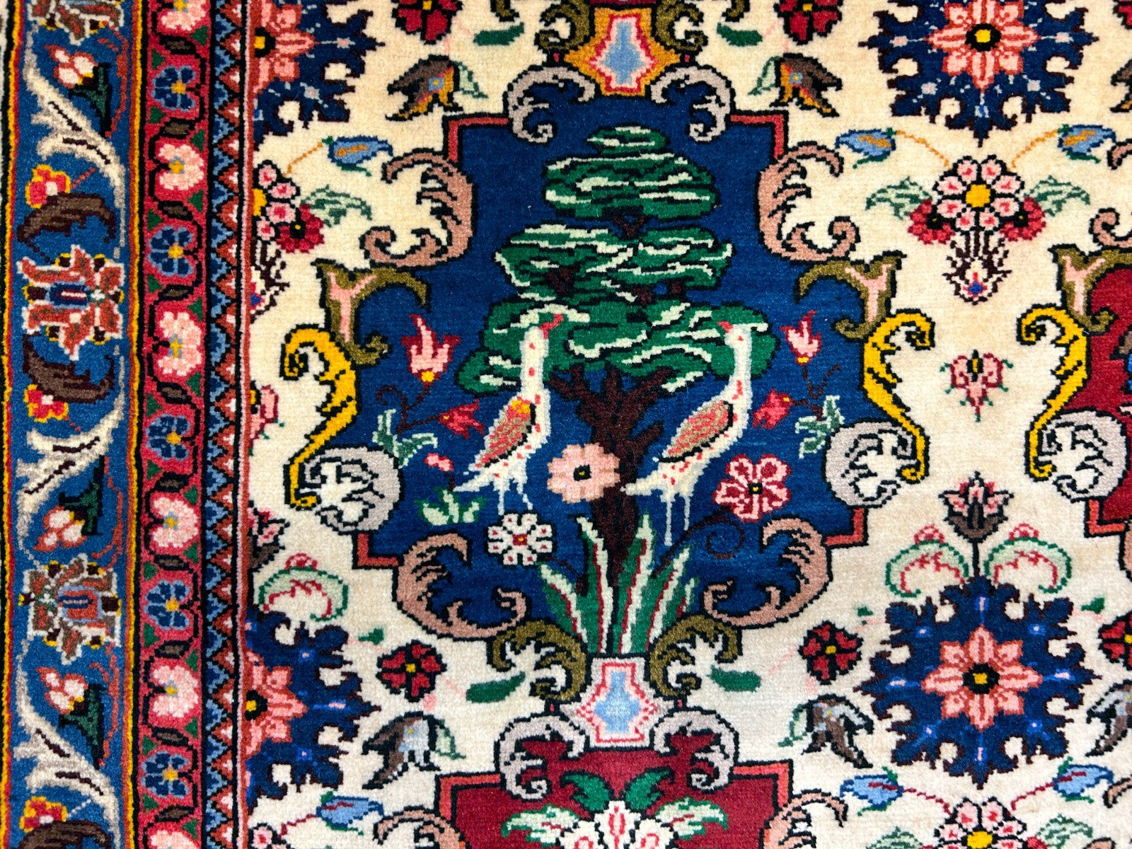 3'x5'1" Hand-Knotted 100% Wool Pile Bakhtiarie Area Rug