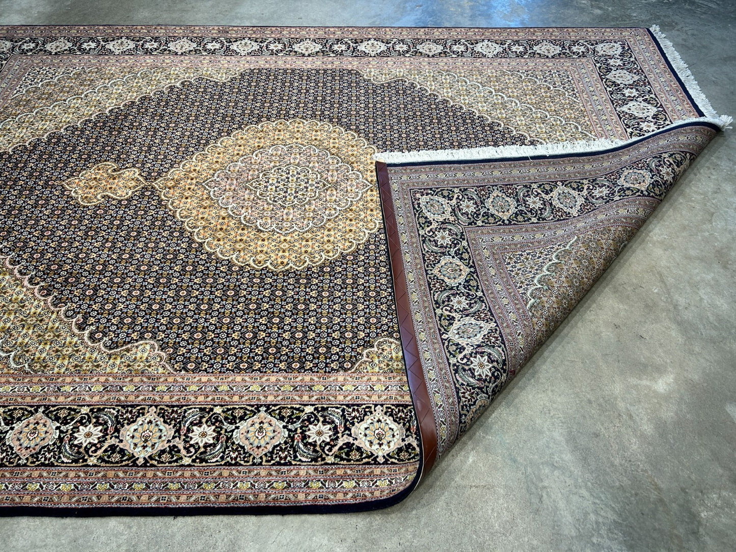 6'7"x9'9" Fine Hand-Knotted Wool & Silk Oriental Tabrize Rug - Area Carpet