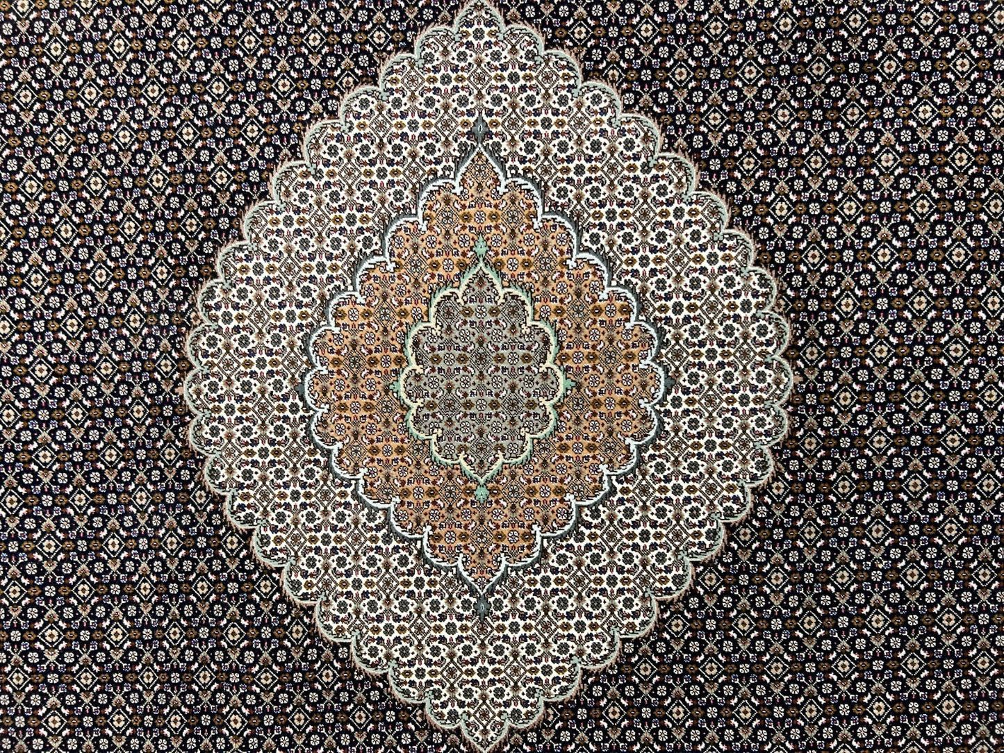 6'8"x10' Fine Hand-Knotted Wool & Silk Oriental Tabrize Rug - Area Carpet