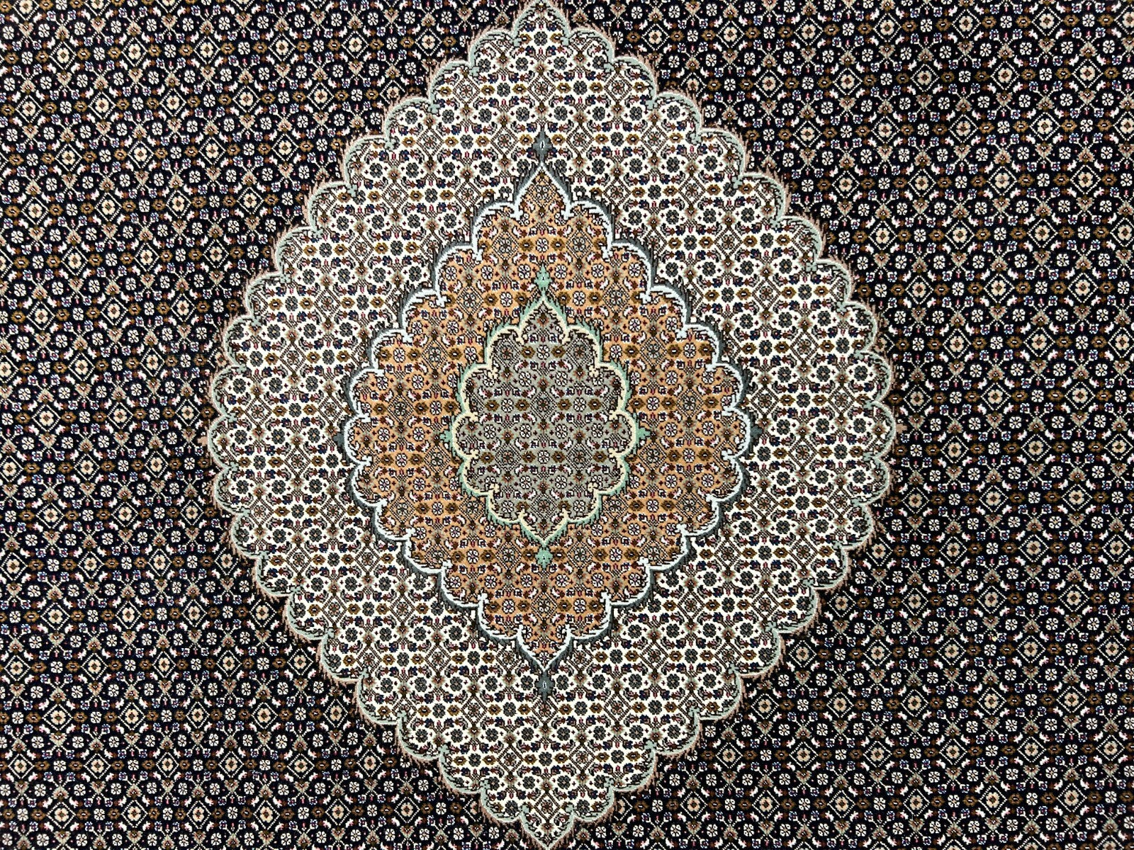 6'8"x10' Fine Hand-Knotted Wool & Silk Oriental Tabrize Rug - Area Carpet
