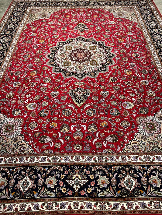 8'10"x12'11" Fine Hand-Knotted Wool & Silk Tabrize Rug