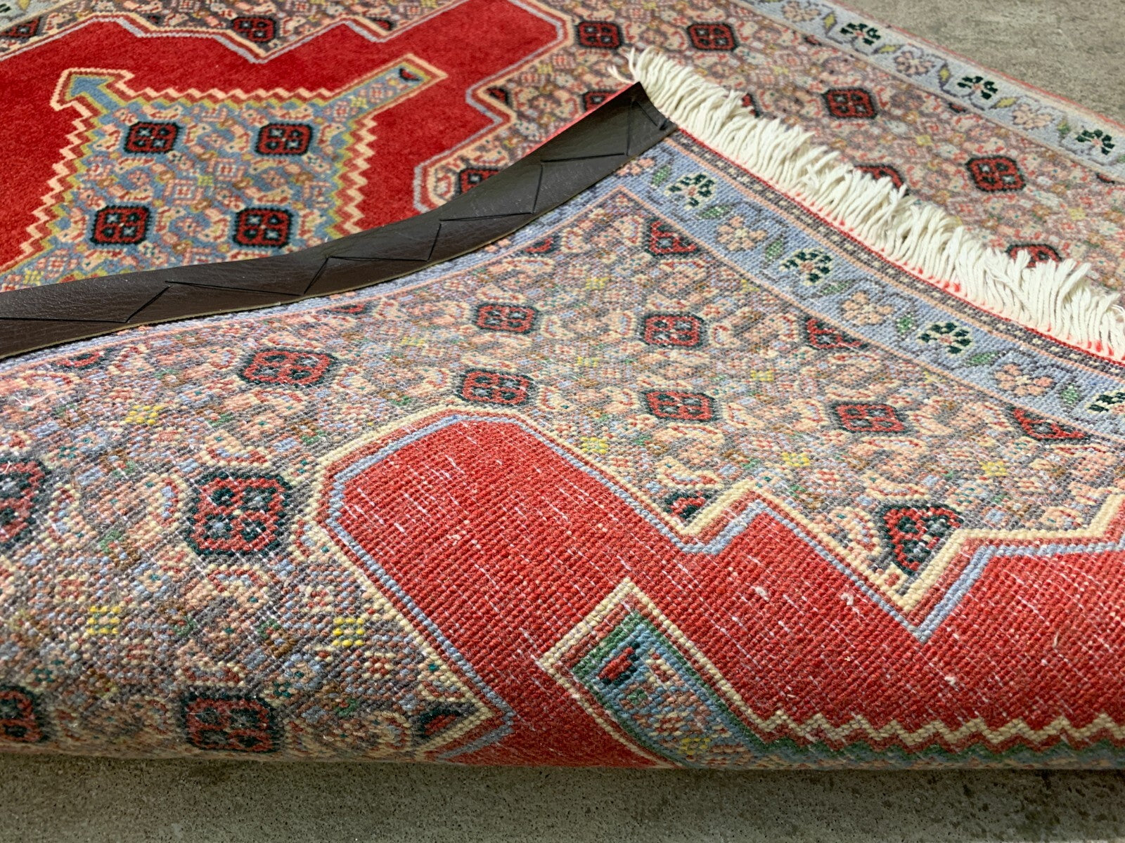 2'6"x3'2" Vintage Hand-Knotted Wool Oriental Rug - Area Carpet