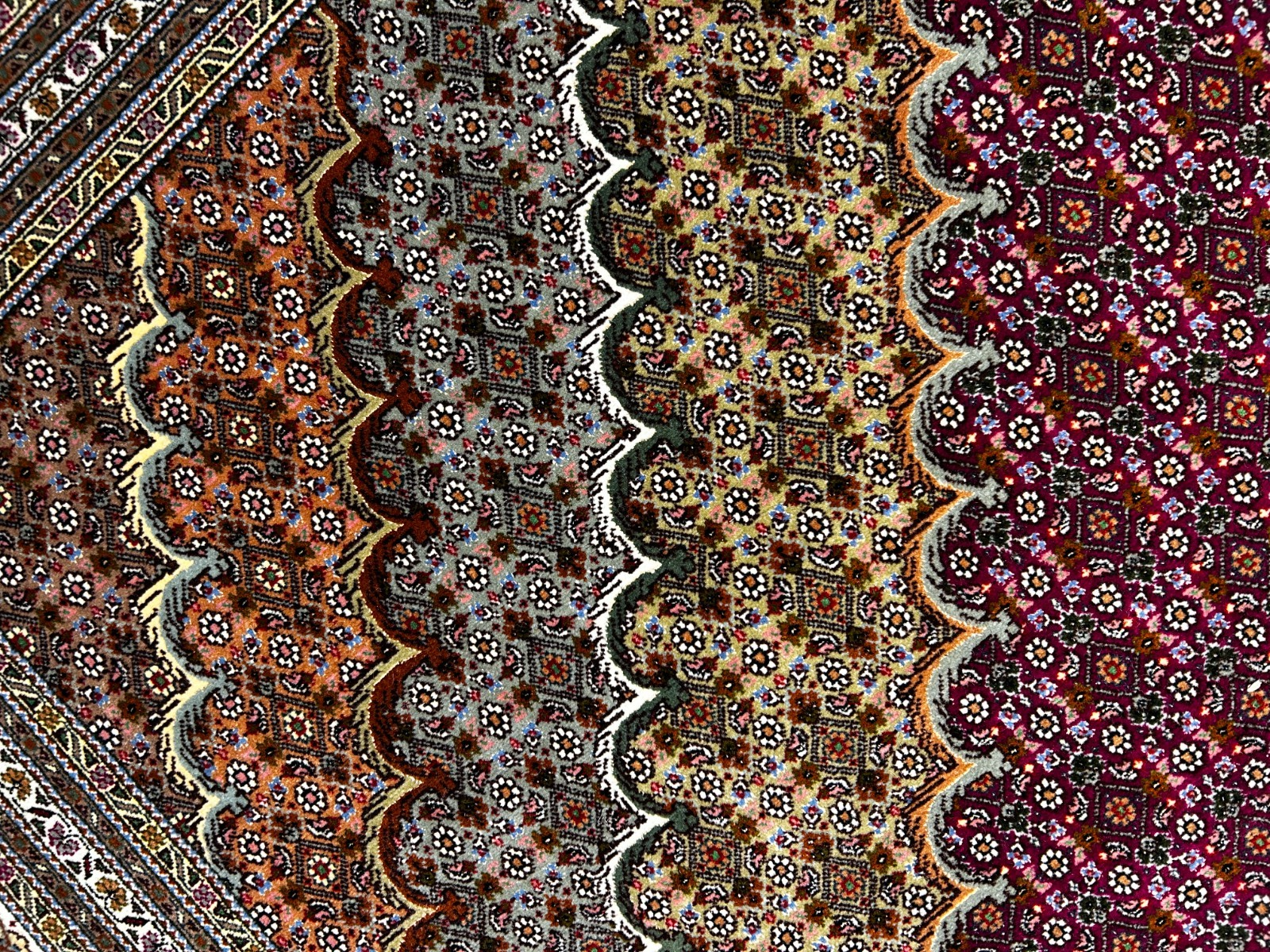 8'2"x11'10" Fine Hand-Knotted Silk & Wool Tabrize Fish Style Rug