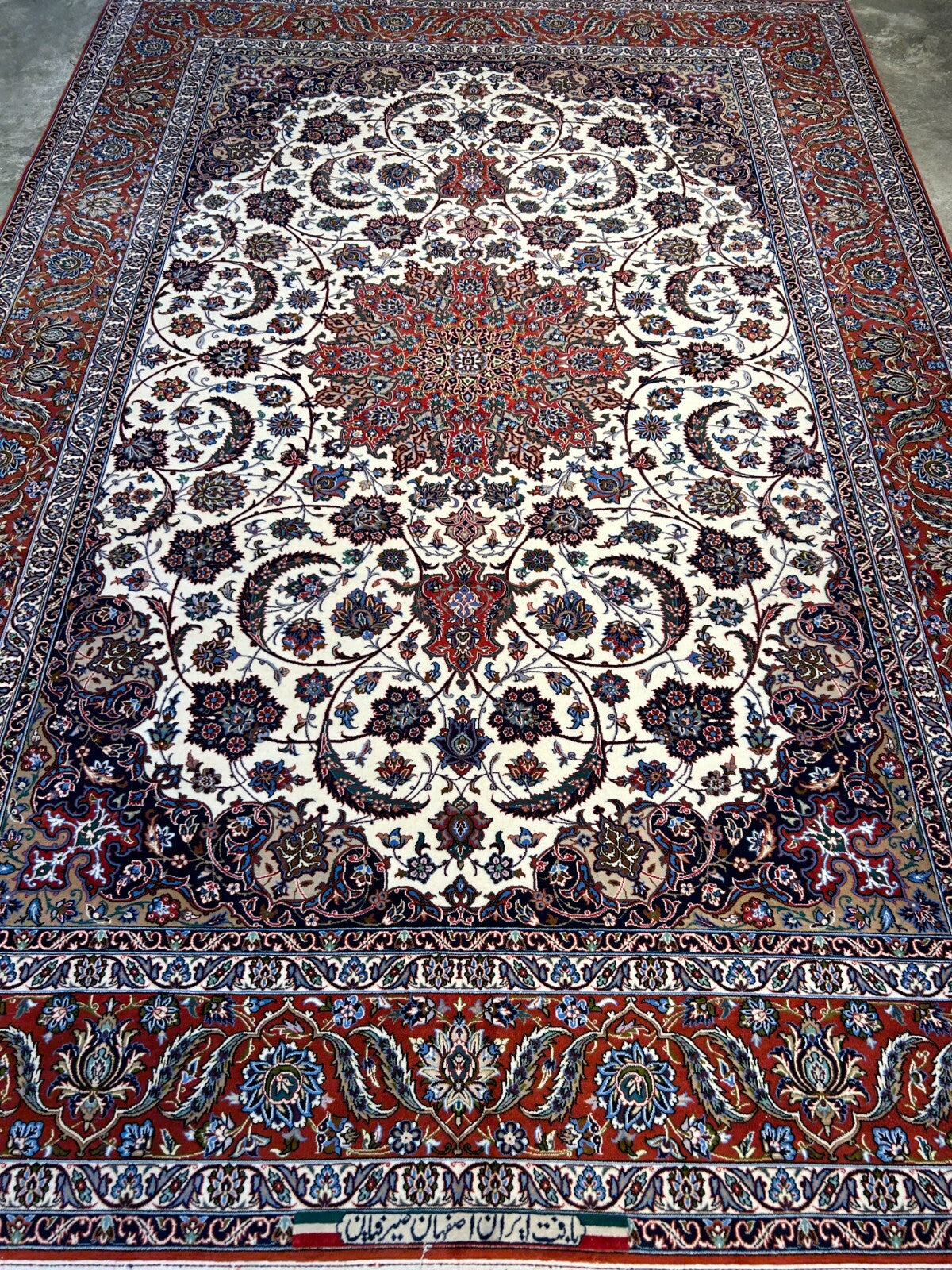 6'9"x9'10" Extra Fine Hand-Knotted Wool & Silk Isfahane Seirafian Rug