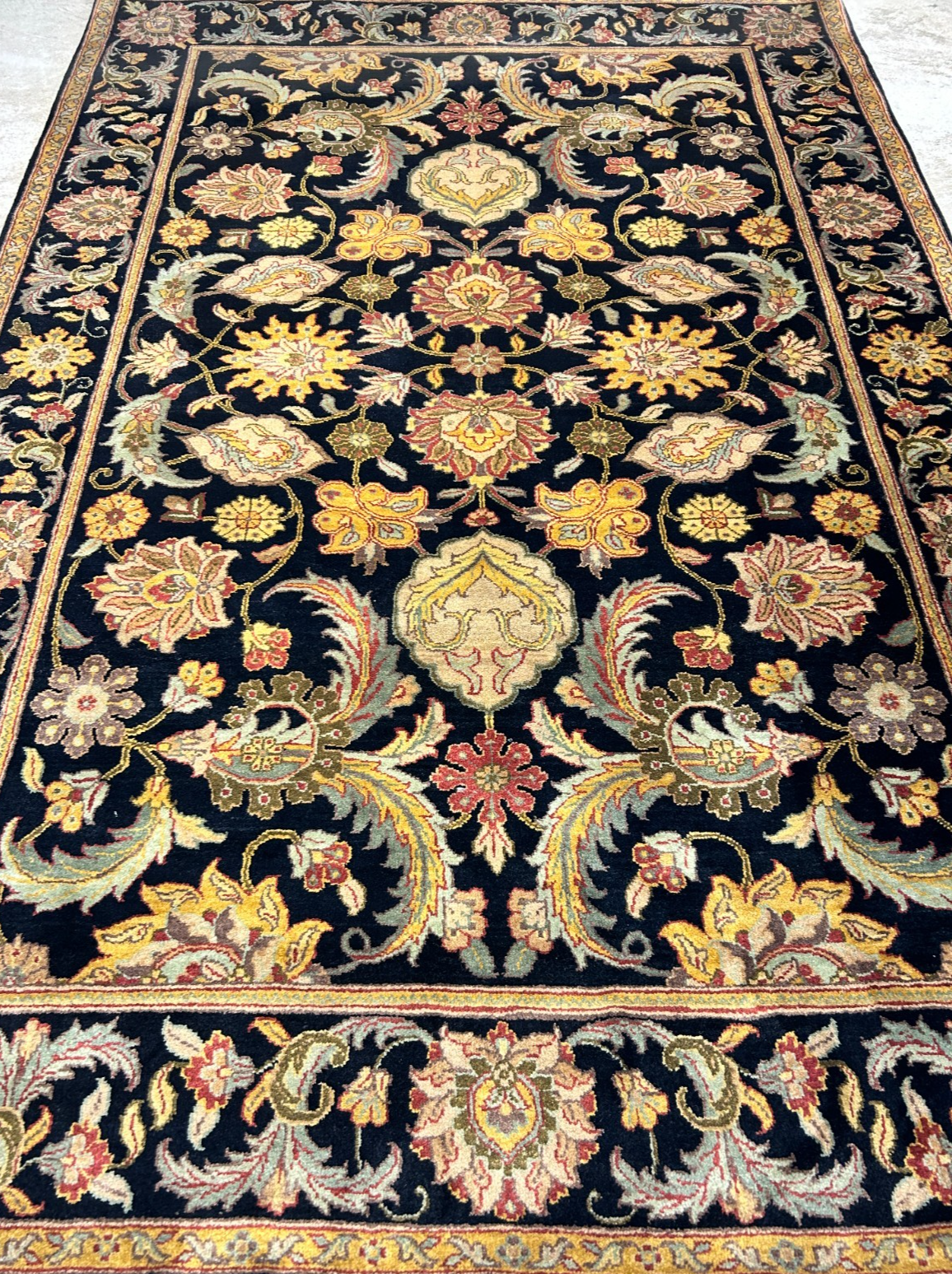6'1"x9'1" Hand-Knotted 100% Wool Pile Agra Carpet - Area Rug