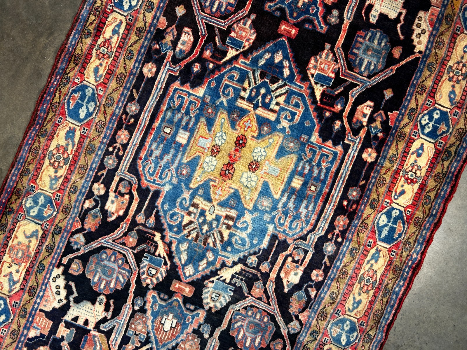5'4" x 10'5" Hand-Knotted 100% Wool Pile Nahavande Area Rug