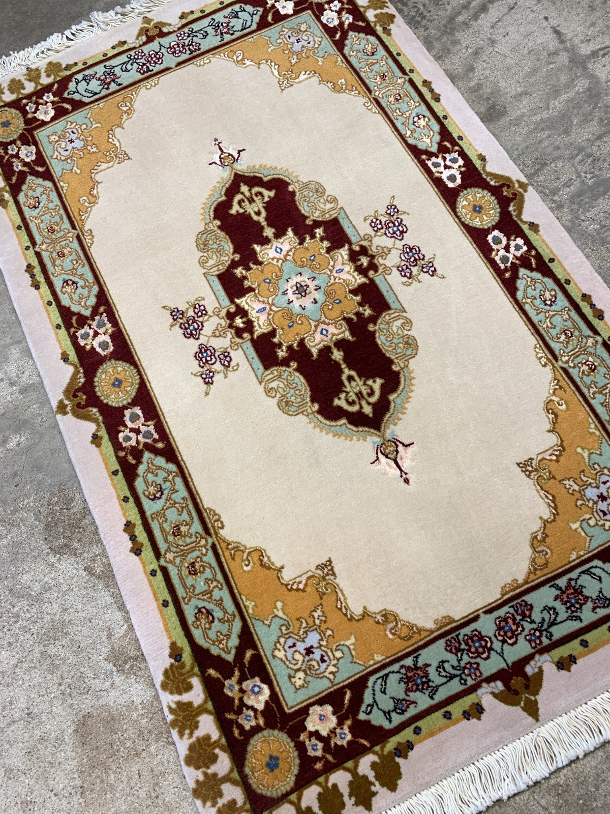 2'x3'3" Fine Hand-Knotted Wool & Silk Tabrize Rug