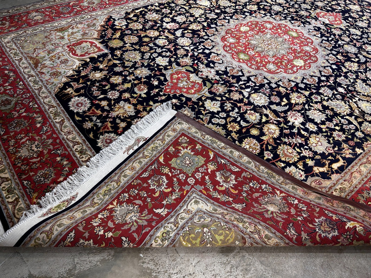 8'7"x12'3" Very Fine Hand-Knotted Wool & Silk Tabrize Area Rug - Carpet