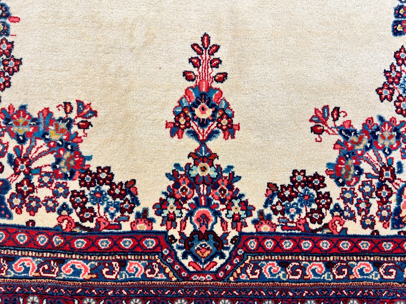 6'3"x9'5" Hand-Knotted 100% Wool Pile Sarouke Carpet - Area Rug