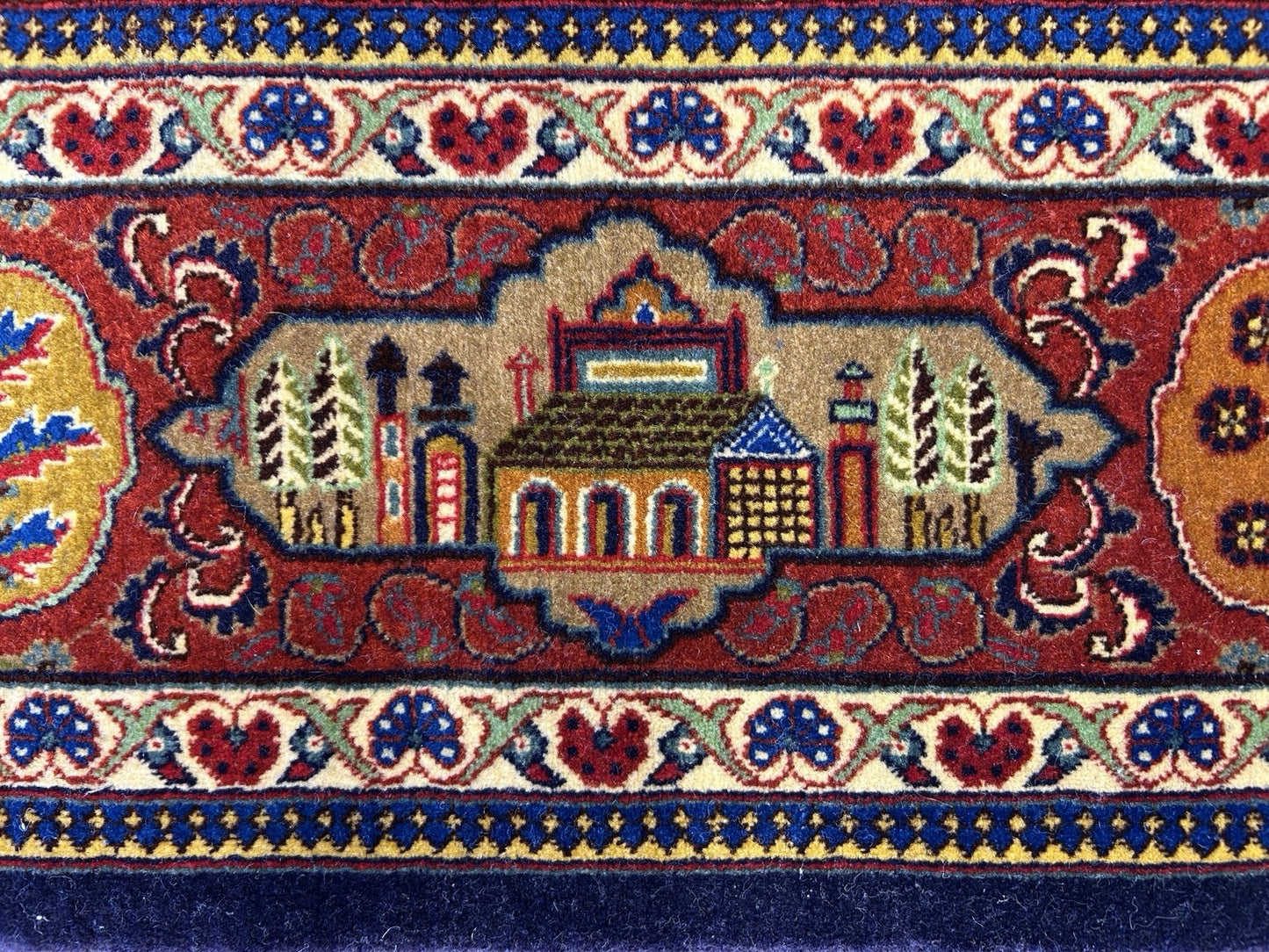 4'2”x 6'0" Antique Hand-Knotted 100% Lamb Wool Carpet - Kashane Area Rug