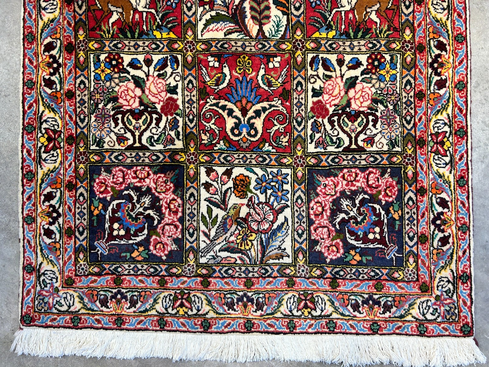 3'5"x5'2" Hand-Knotted 100% Lamb Wool Bakhtiarie Carpet - Area Rug