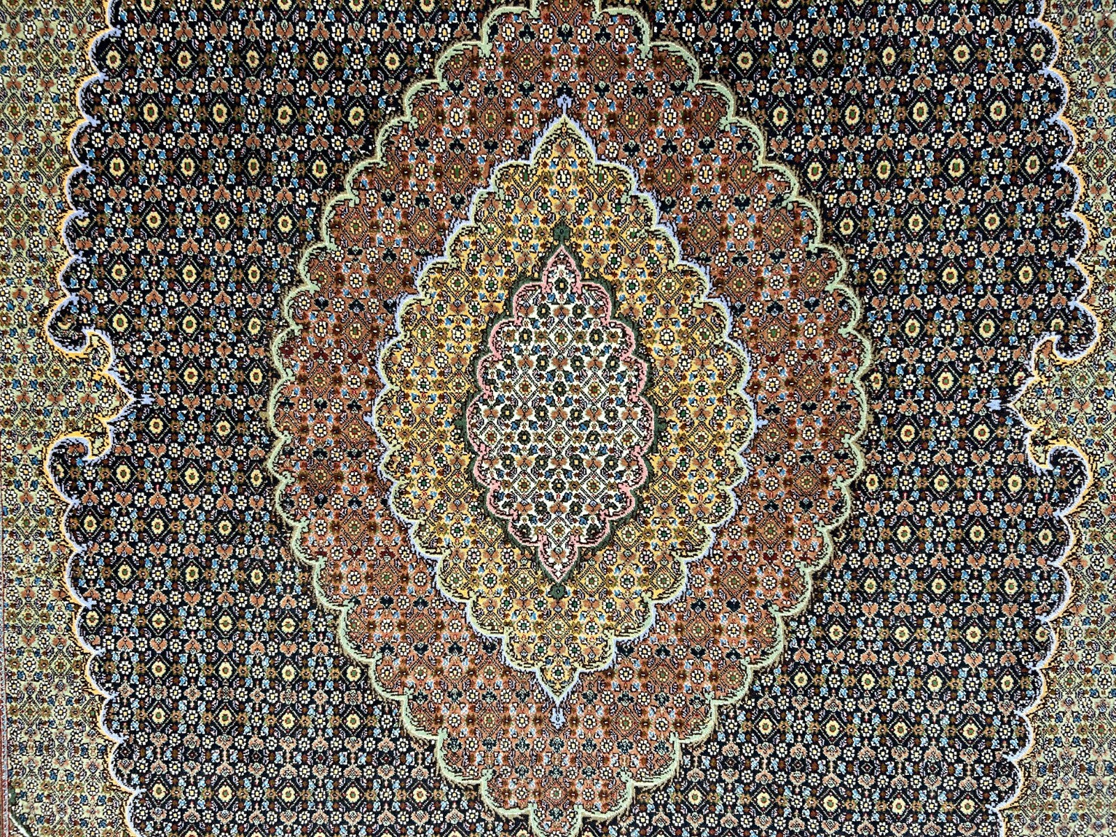 6'8"x9'8" Fine Hand-Knotted Wool & Silk Oriental Tabrize Rug - Area Carpet