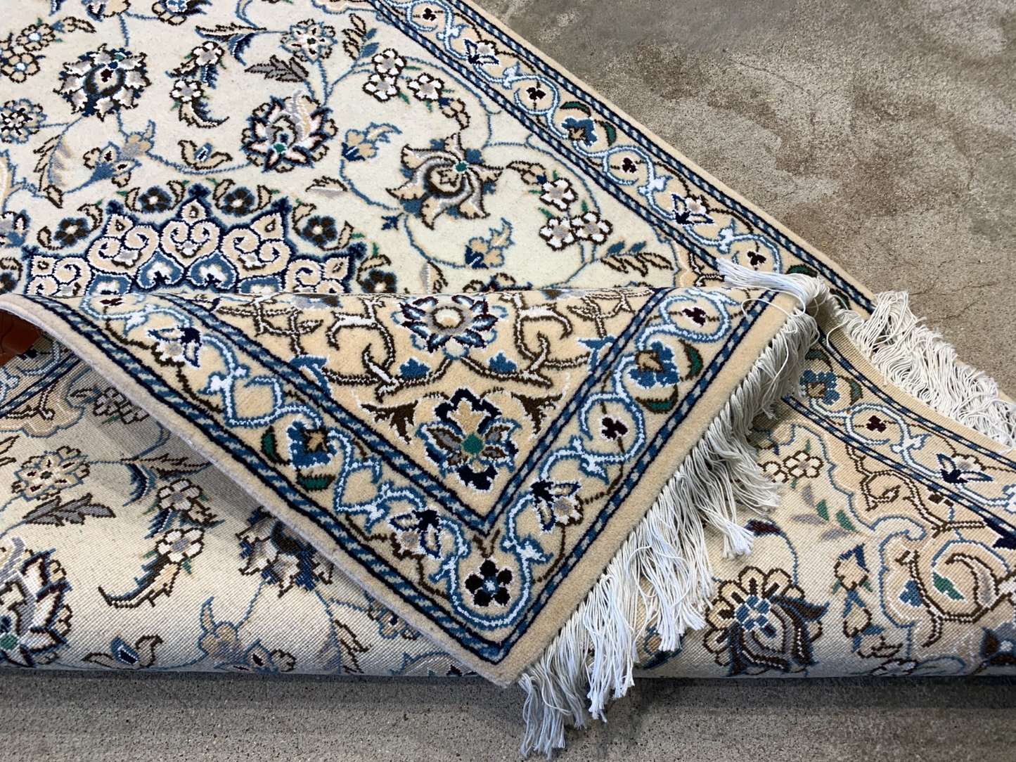 2'11"x4'7''  Very Fine Hand-Knotted Silk & Wool Naine Area Rug - Carpet