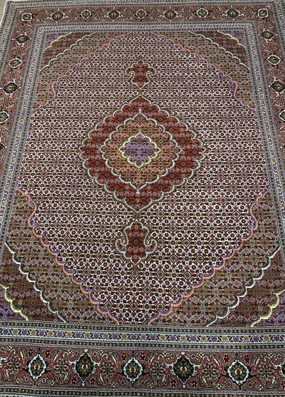 4'9"x6'5" Hand-Knotted Wool & Silk Pile Tabrize Fish Style Area Rug