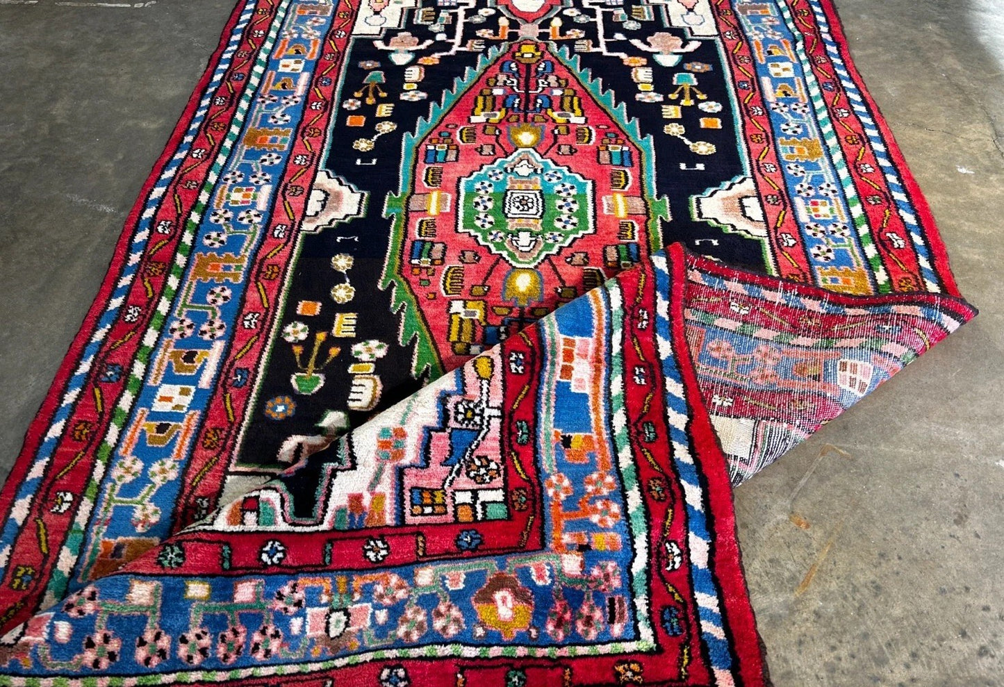 4'8" x 10' Hand-Knotted 100% Lamb Wool Nahavande Area Rug