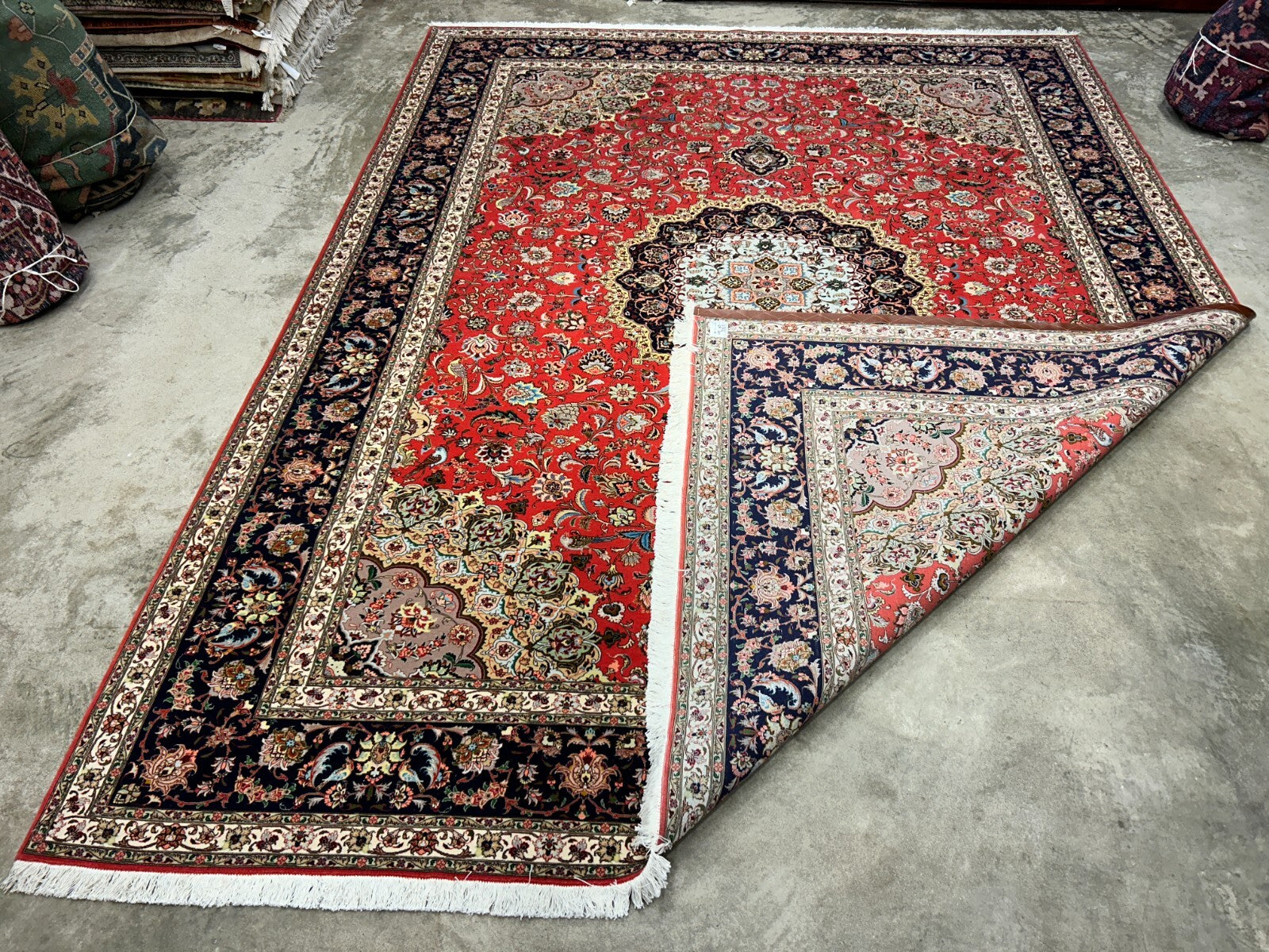 9'11"x12'10" Fine Hand-Knotted Wool & Silk Tabrize Rug