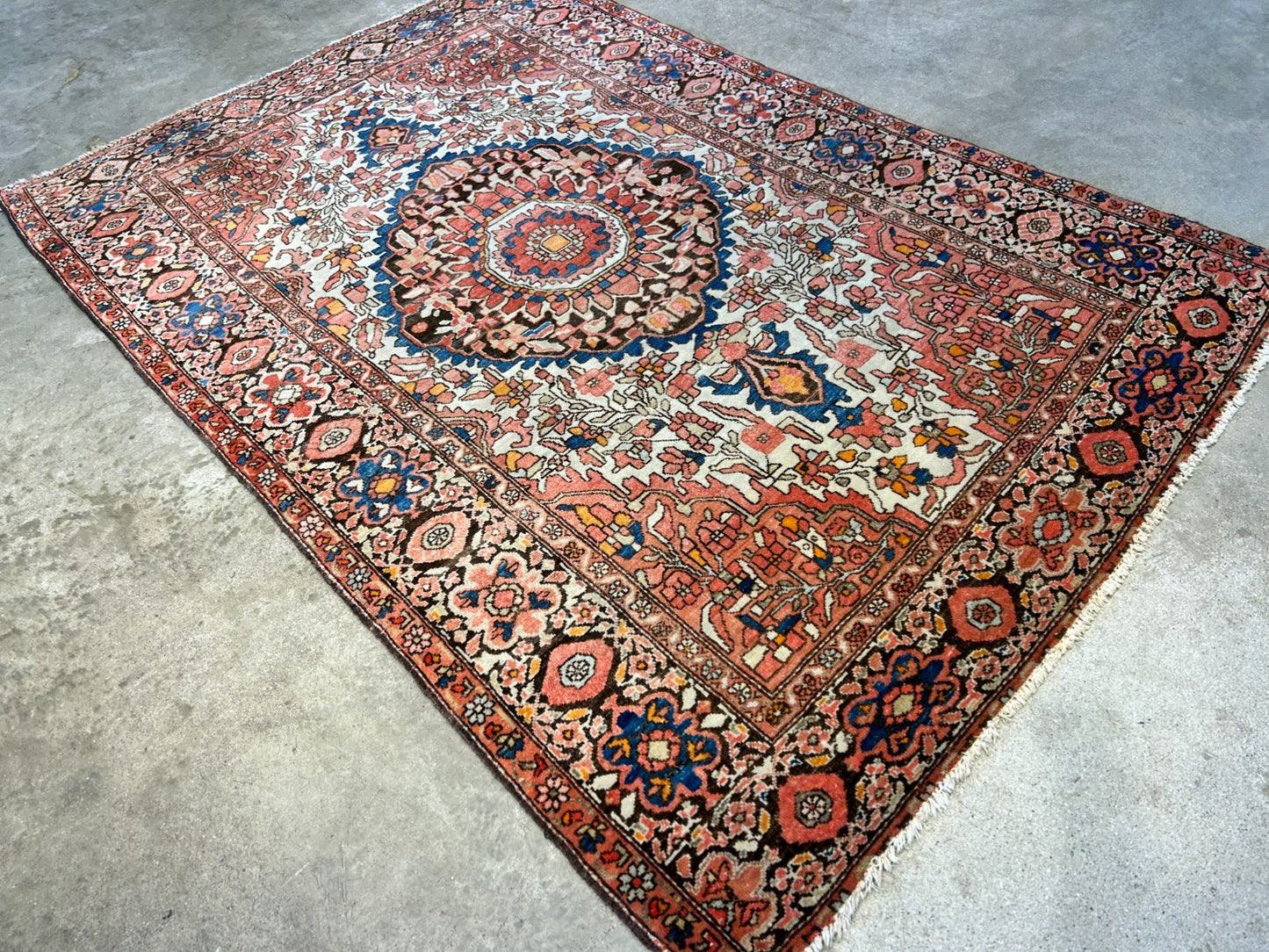 3'3"x5' Antique Hand-Knotted 100% Wool Pile Sarouke Farahan Rug