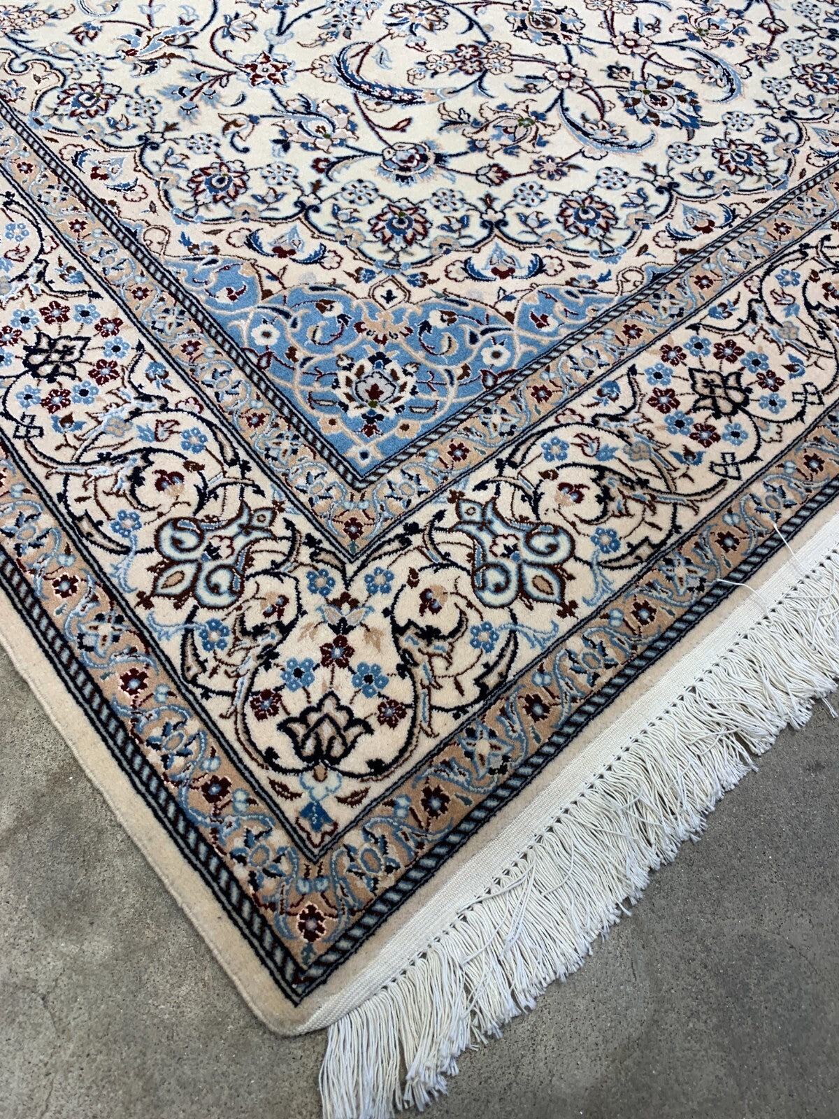 4'2"x6'7" Fine Hand-Knotted Wool & Silk Blend Naine Carpet - Area Rug