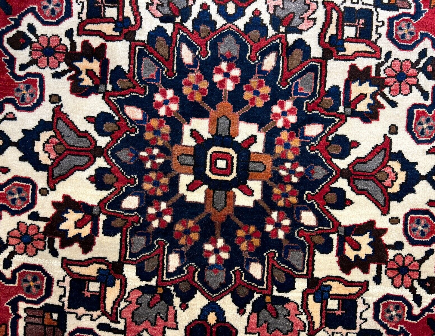 6'11"x10'4" Hand-Knotted 100% Wool Carpet - Bakhtiarie Area Rug