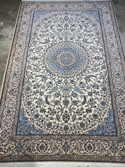 4'2"x6'7" Fine Hand-Knotted Wool & Silk Blend Naine Carpet - Area Rug