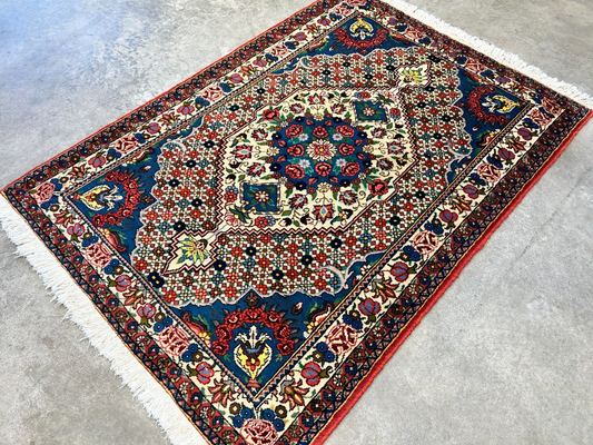 3'5"x4'11" Hand-Knotted 100% Lamb Wool Bakhtiarie Area Rug