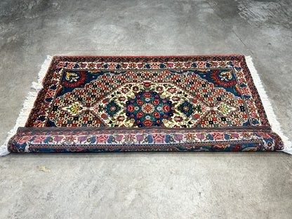 3'5"x4'11" Hand-Knotted 100% Lamb Wool Bakhtiarie Area Rug