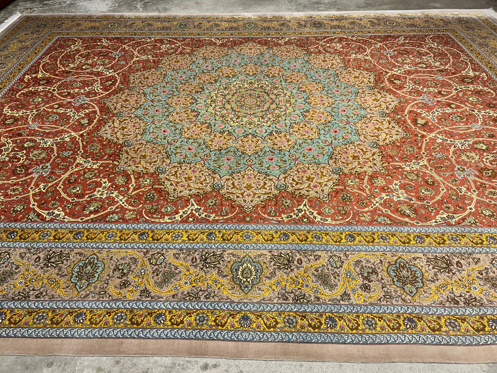 9'9"x13'4" Exquisite Signed Hand-Knotted 100% Silk Qume Rug