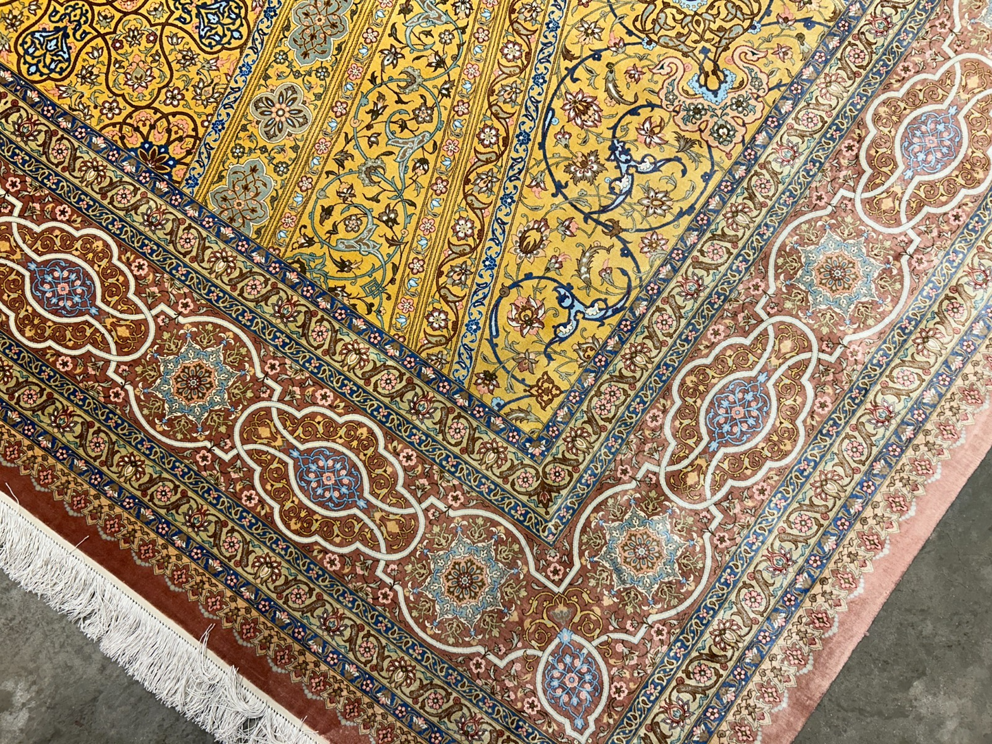 9'8"x12'11" Exquisite Signed Hand-Knotted 100% Silk Qume Rug