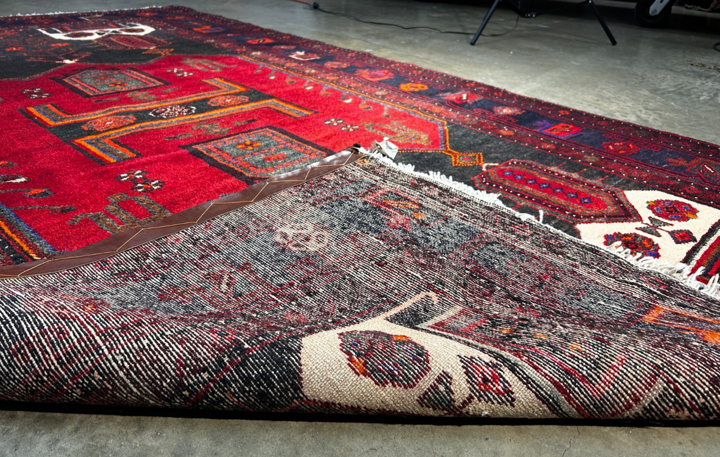 4'11" x 8'5" Hand-Knotted 100% Wool Pile Hamadane Area Rug