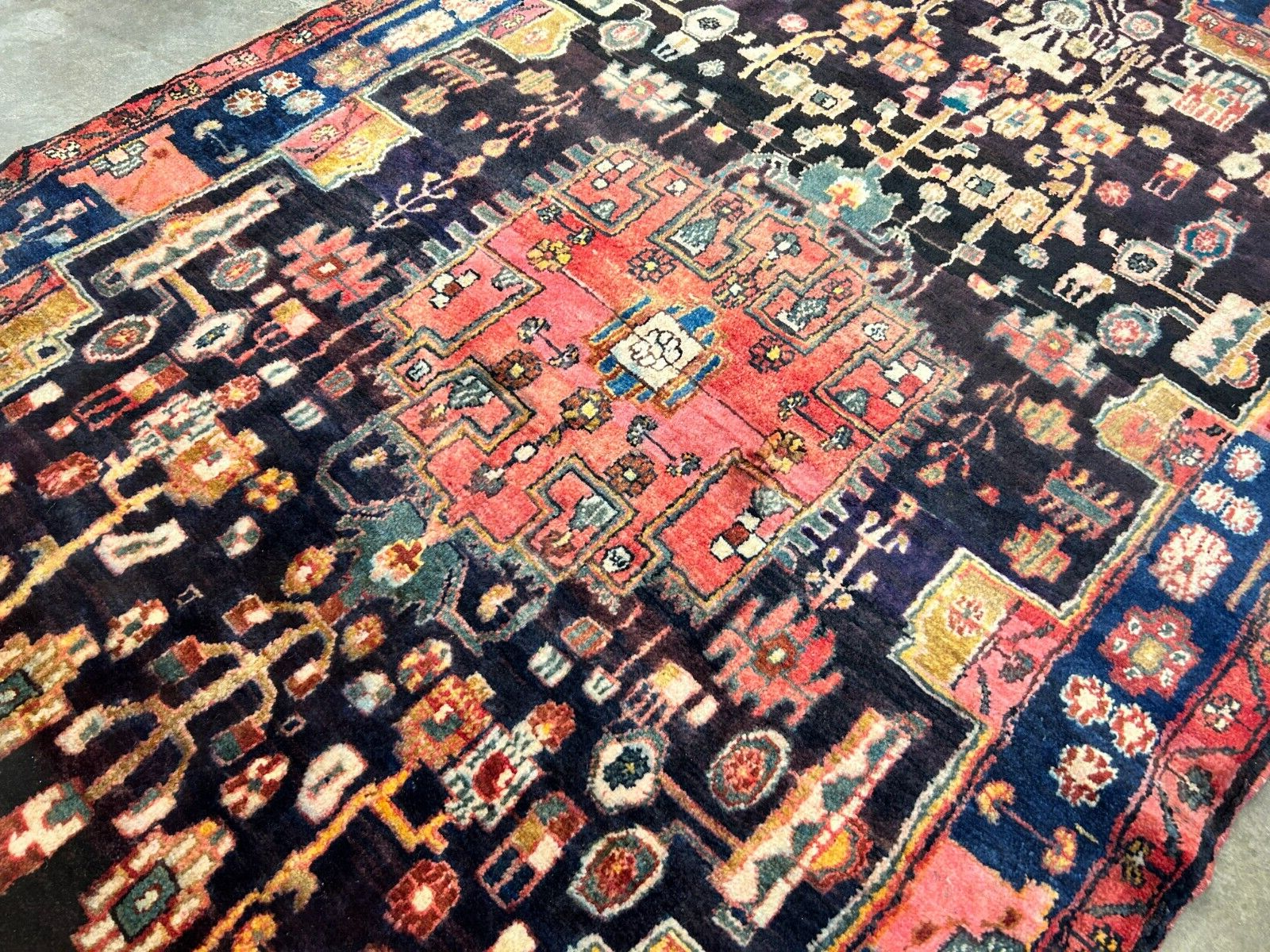 5'1" x 8'8" Hand-Knotted 100% Wool Carpet - Nahavande Area Rug