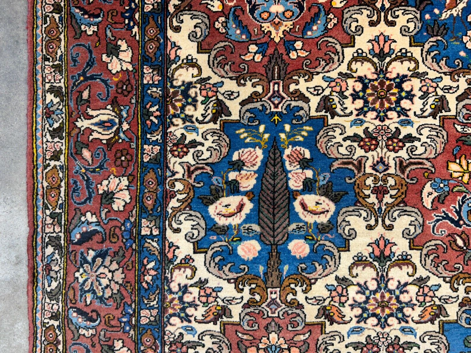 6'7"x9'5" Hand-Knotted 100% Lamb Wool Bakhtiarie Carpet - Area Rug