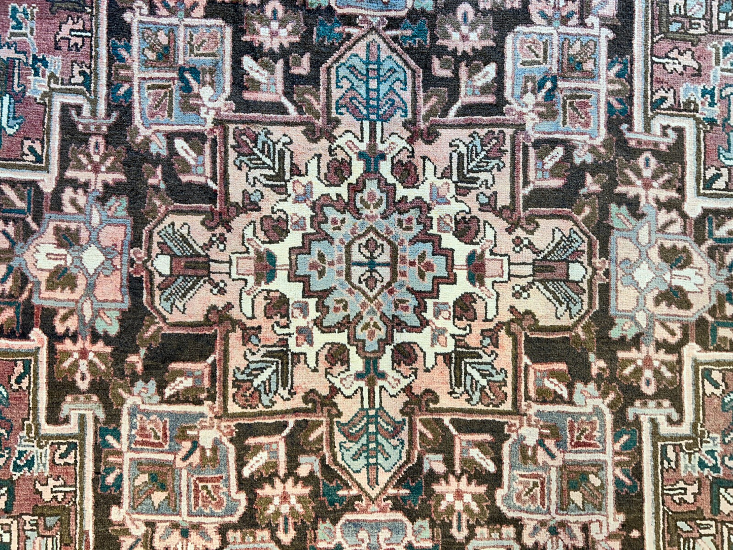 7'5"x11'5" Hand-Knotted 100% Wool Pile Herize Rug