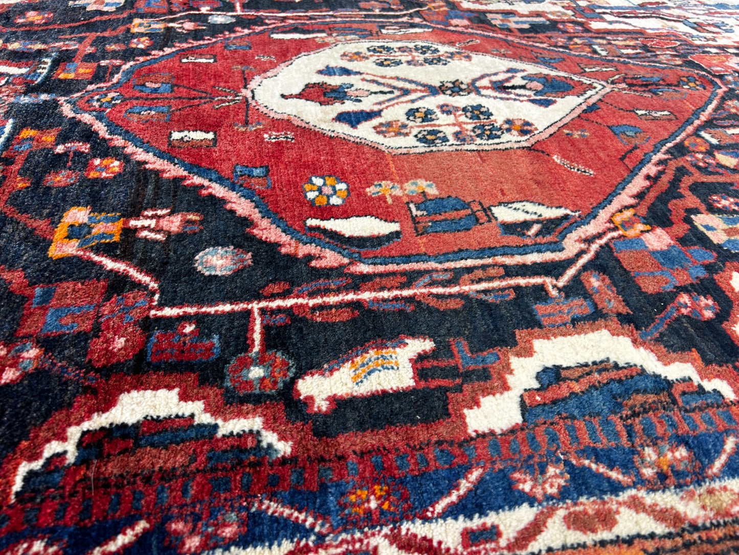 5'1" x 10'10'' Hand-Knotted 100% Lamb Wool Carpet - Nahavande Area Rug