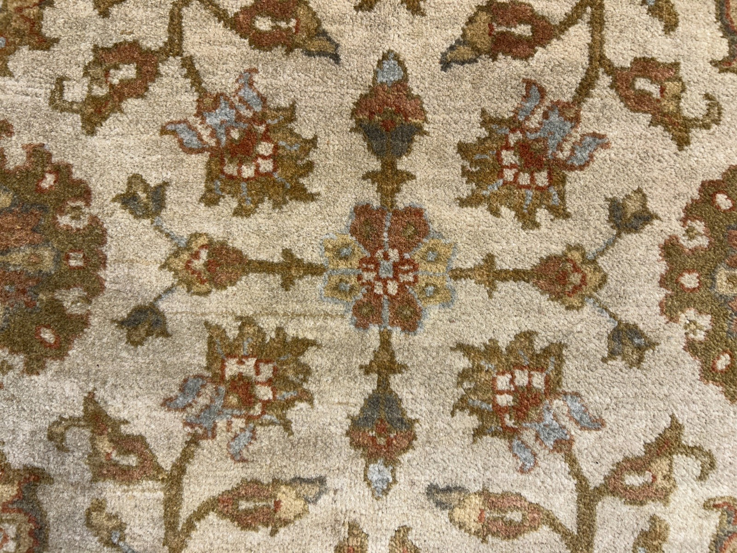 4'2"x6' Fine Hand-Knotted 100% Wool Pile All-Over Area Rug - Carpet